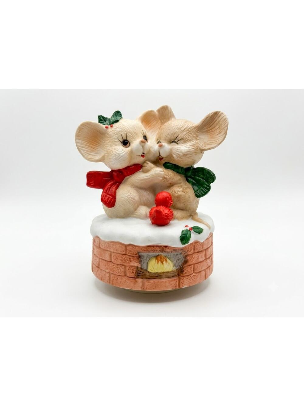 Vintage Christmas Music Box Ceramic Mice Hugging Fireplace - Winter Wonderland